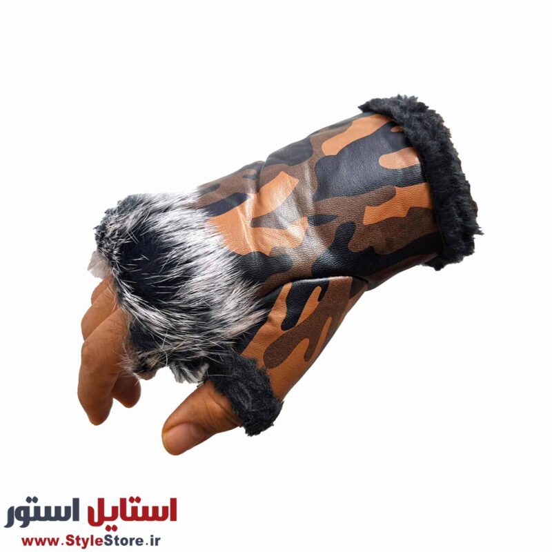 دستکش زنانه مدل نیم انگشتی خز دار چریکی رنگ قهوه ای