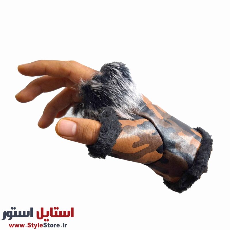 دستکش زنانه مدل نیم انگشتی خز دار چریکی رنگ قهوه ای